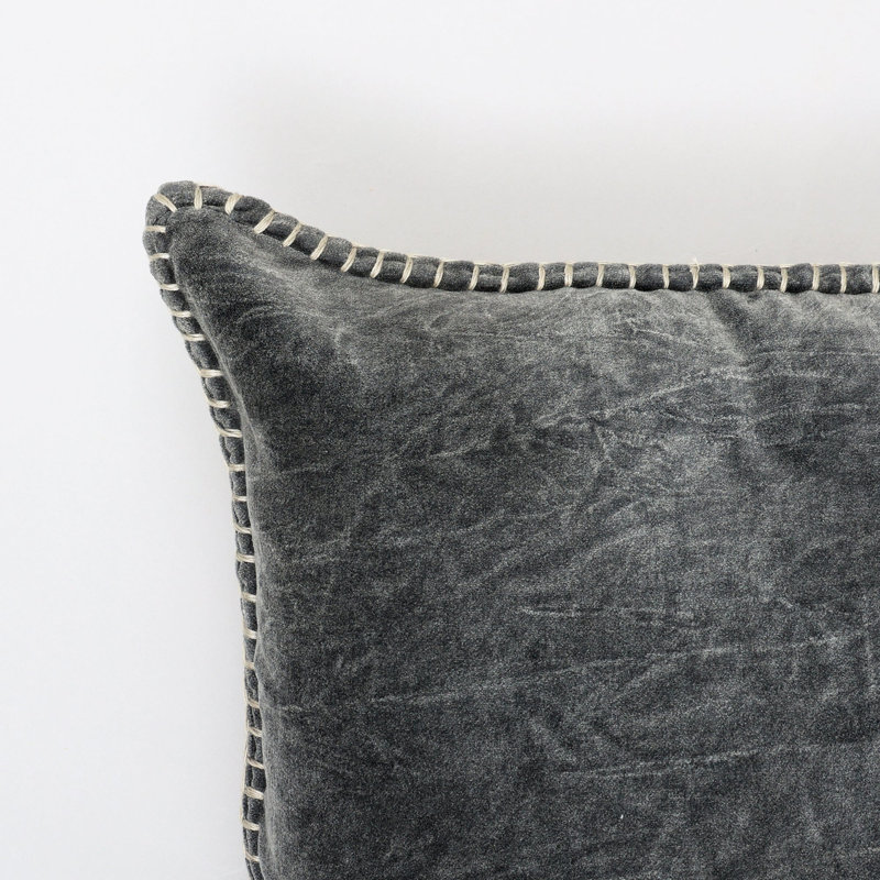 Coussin décoratif | Coussin décoratif en velours de coton délavé à la pierre avec bords décoratifs cousus à la main - 18 po x 18 po