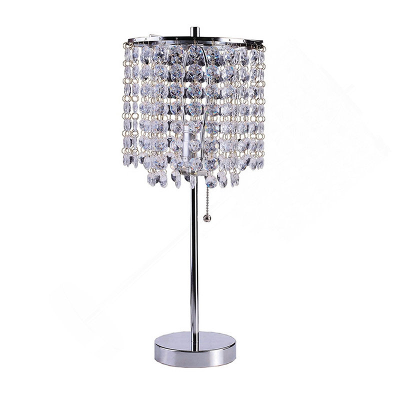 Lampe de table haute 20,25 po en métal avec finition argentée, abat-jour en cristal, Argent argent