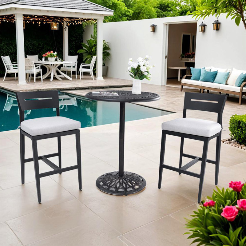 Tabourets de bar d'extérieur modernes avec structure en aluminium et coussins Sunbrella®