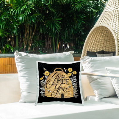 Coussin d'extérieur imprimé "Bee You Inspirational Beehive" par Deb Strain