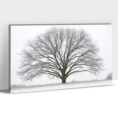 «Winter Tree in Snow», art mural, nature moderne, nature, paysage de Noël blanc minimaliste, impressions sur toile, prêt à accrocher, affiche d'art pour la décoration intérieure, 12 po x 18 po