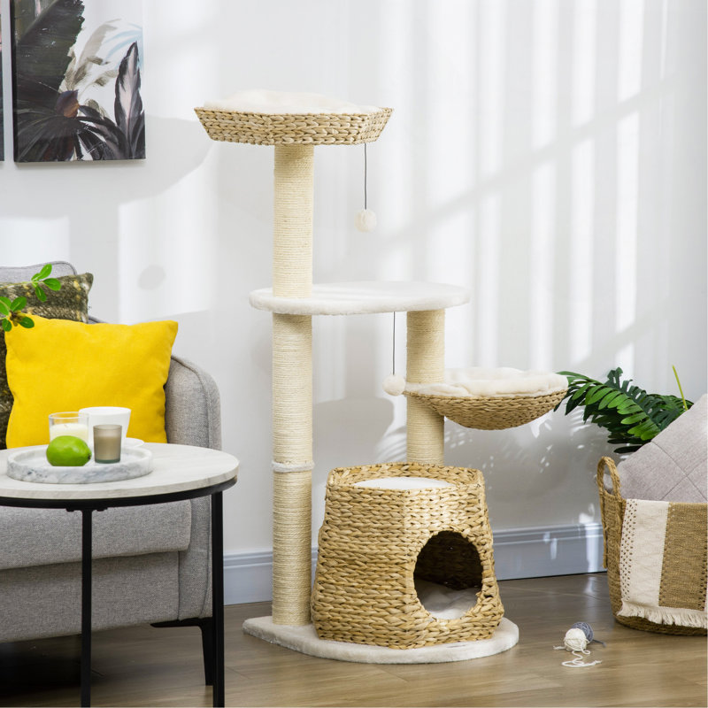 Arbre à chat Pawhut 47 po, centre d'activités pour chat, jouet d'escalade avec peluches de quenouilles, lit, condo, poteau à griffes en sisal et ballon suspendu, naturel