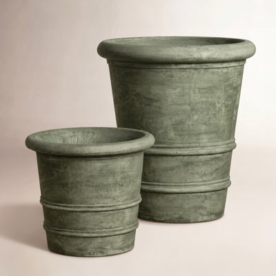 Urbino 26" Pot Planter