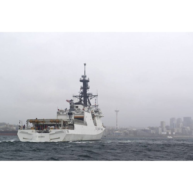 Modèle de navire USCG Munro WMSL-755, H 10 po x l 30 po x P 5 po