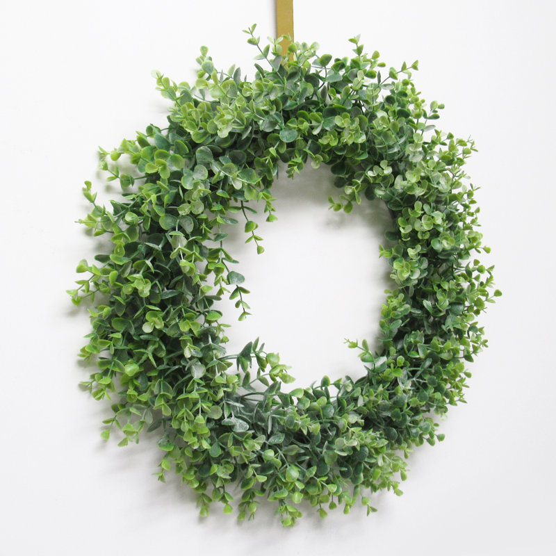 Couronne en plastique eucalyptus, H 20 po x l 20 po x P 4 po