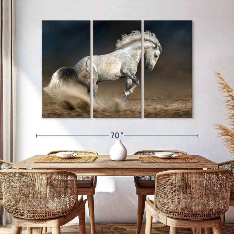 Cheval andalou en mouvement, H 42 po x l 65 po
