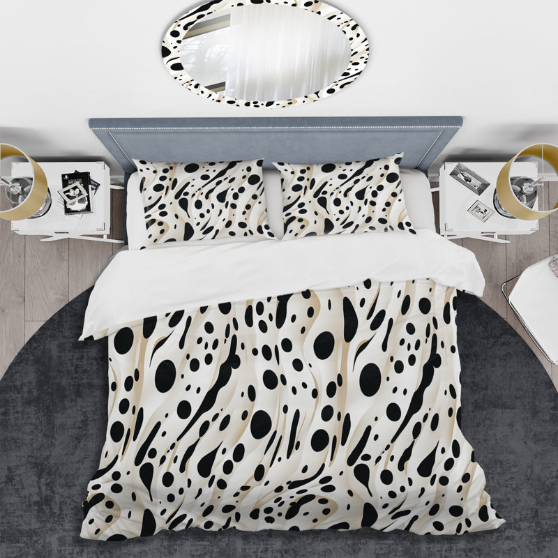 White And Black Snow Leopard Spots II Polyester Animal Print Duvet Cover Set, King Duvet Cover + 2 King Shams