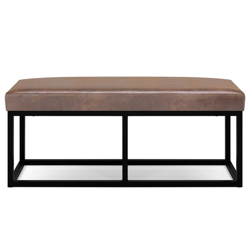 Petit banc de repose-pieds contemporain en cuir végétalien l 26 po Reynolds avec siège rembourré et base en métal