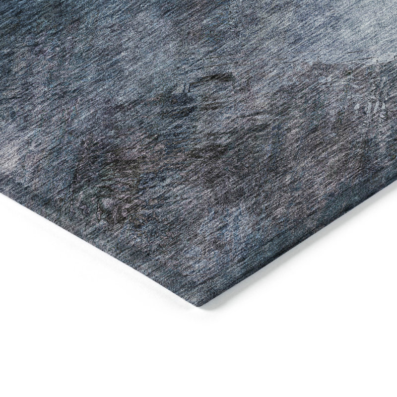 Tapis intérieur lavable abstrait bleu marine et bleu denim HomeRoots 5 pi x 8 pi