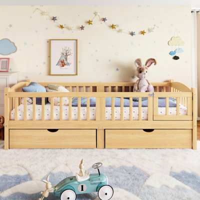 Lit plateforme simple TG avec garde-corps et tiroir spacieux sous le lit, tête de lit adorable dans des tons naturels, pas besoin de sommier tapissier, tiroirs de rangement simples à mettre en place, doux