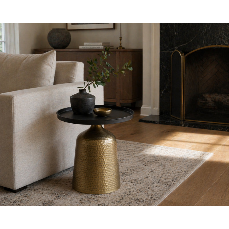 Table à piédestal de luxe avec plateau en laiton antique martelé, Matte Black, Laiton antique