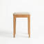 Tabouret de coiffeuse moderne en chêne massif avec siège rembourré en lin-984270837-975794785