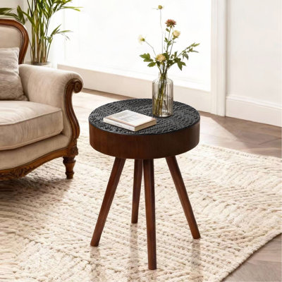 Table d'appoint ronde de 15,7 pouces, petite table basse idéale pour les espaces compacts, table de chevet d'appoint moderne avec pieds en bois massif, idéale pour le salon et la chambre à coucher, le coin et le bureau (brun et noir)