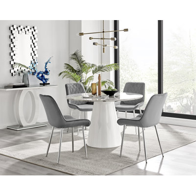 Tierra 4 - Person Dining Set