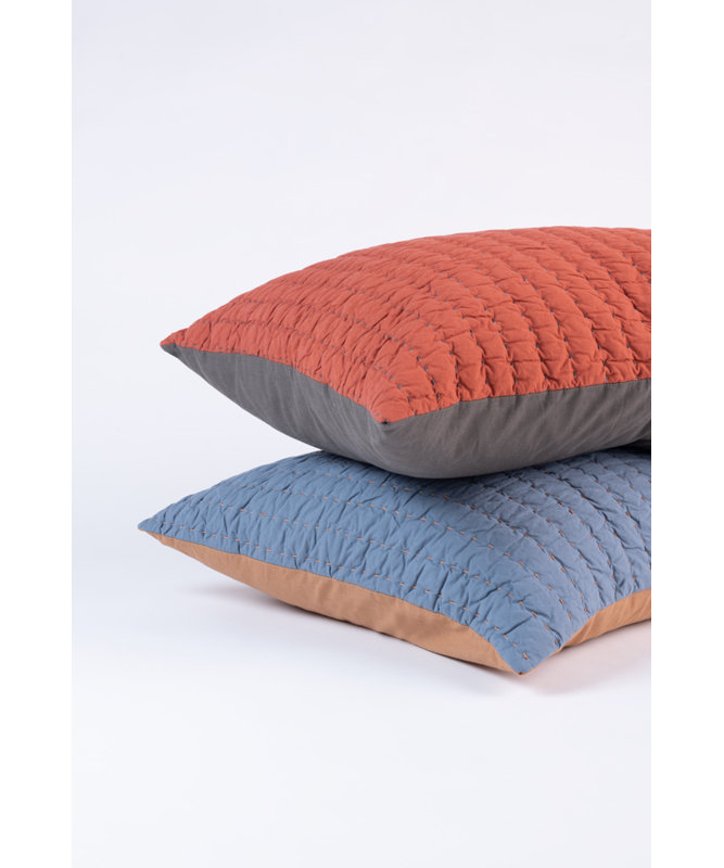 Twain Quilt, Twin Quilt, Brick/Charcoal