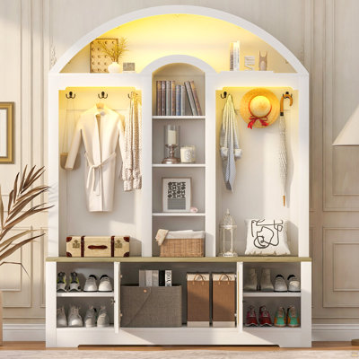Armoire / garde-robe multifonctionnelle avec porte-chaussures, cintres et crochets. Garde-robe - Une garde-robe est faite de panneau de fibres à densité moyenne robuste avec un design moderne
