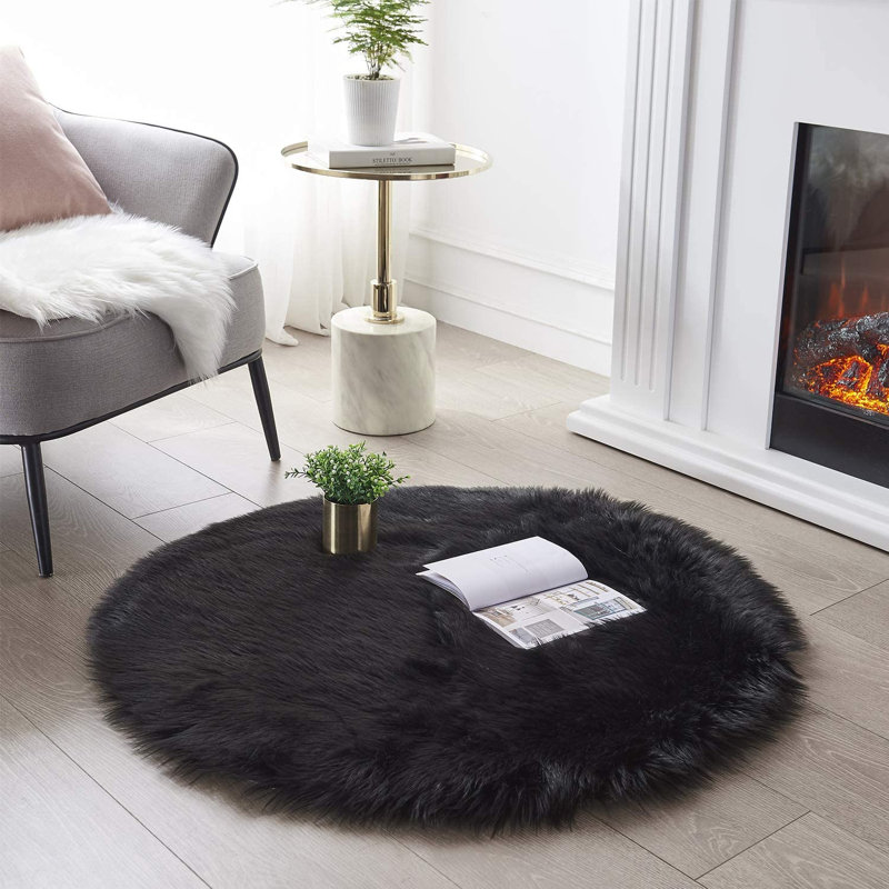 Malbora Faux Sheepskin Indoor Rug, Round 6'6"