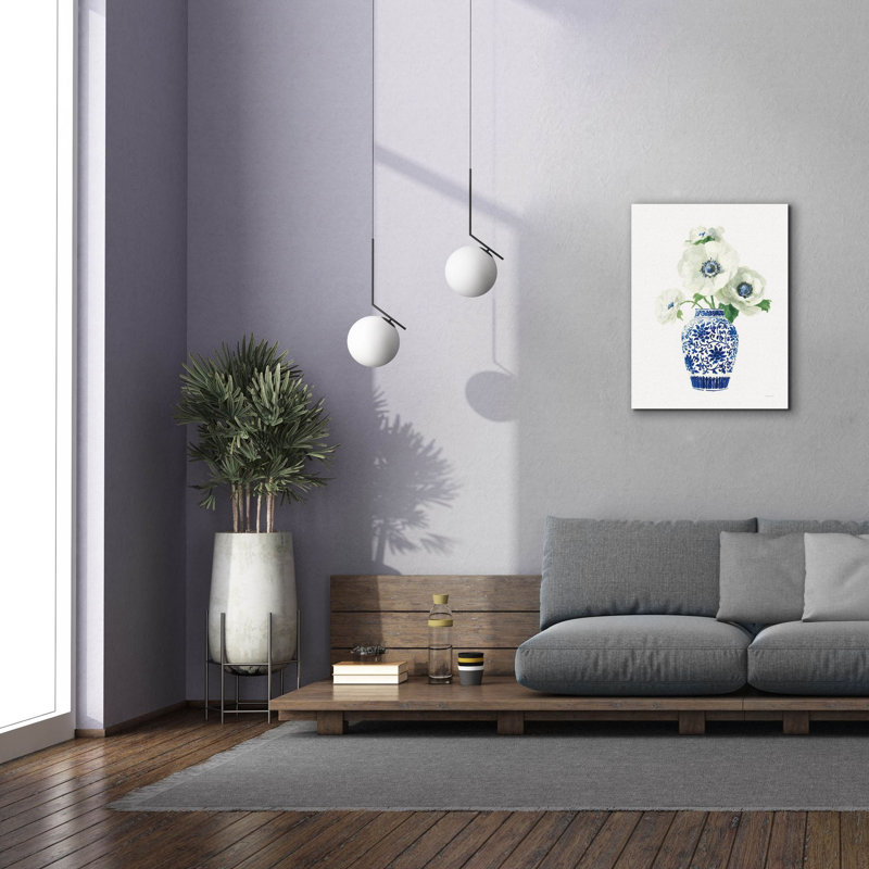«Floral Chinoiserie 2 Cobalt» par Danhui Nai, art mural sur toile, H 34 po x l 26 po