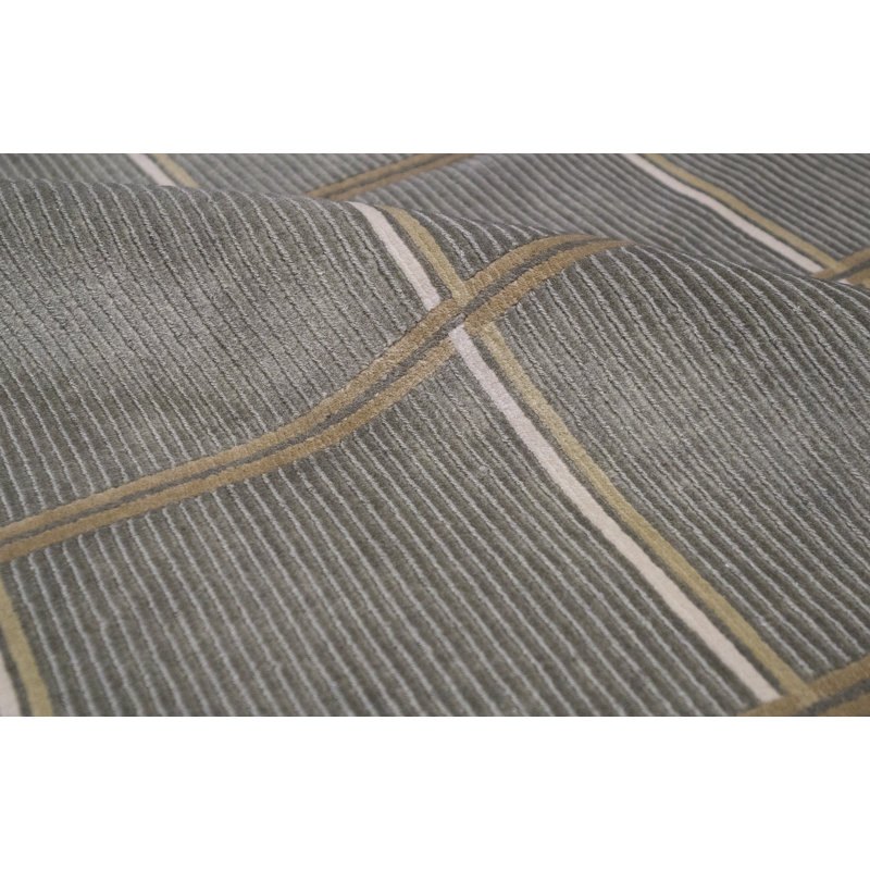 Hand-Knotted High-Quality Gray Area Rug