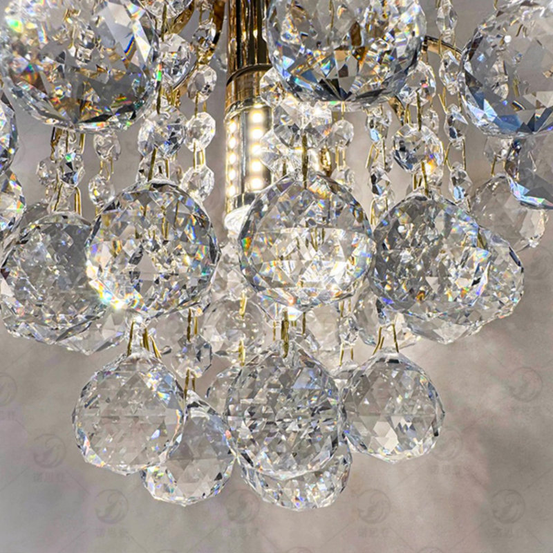 Lustre de chevet de luxe en cristal doré de 9 pouces avec ampoule et fil de suspension réglable, adapté pour un coin chambre / coin lecture, mini-lustre élégant
