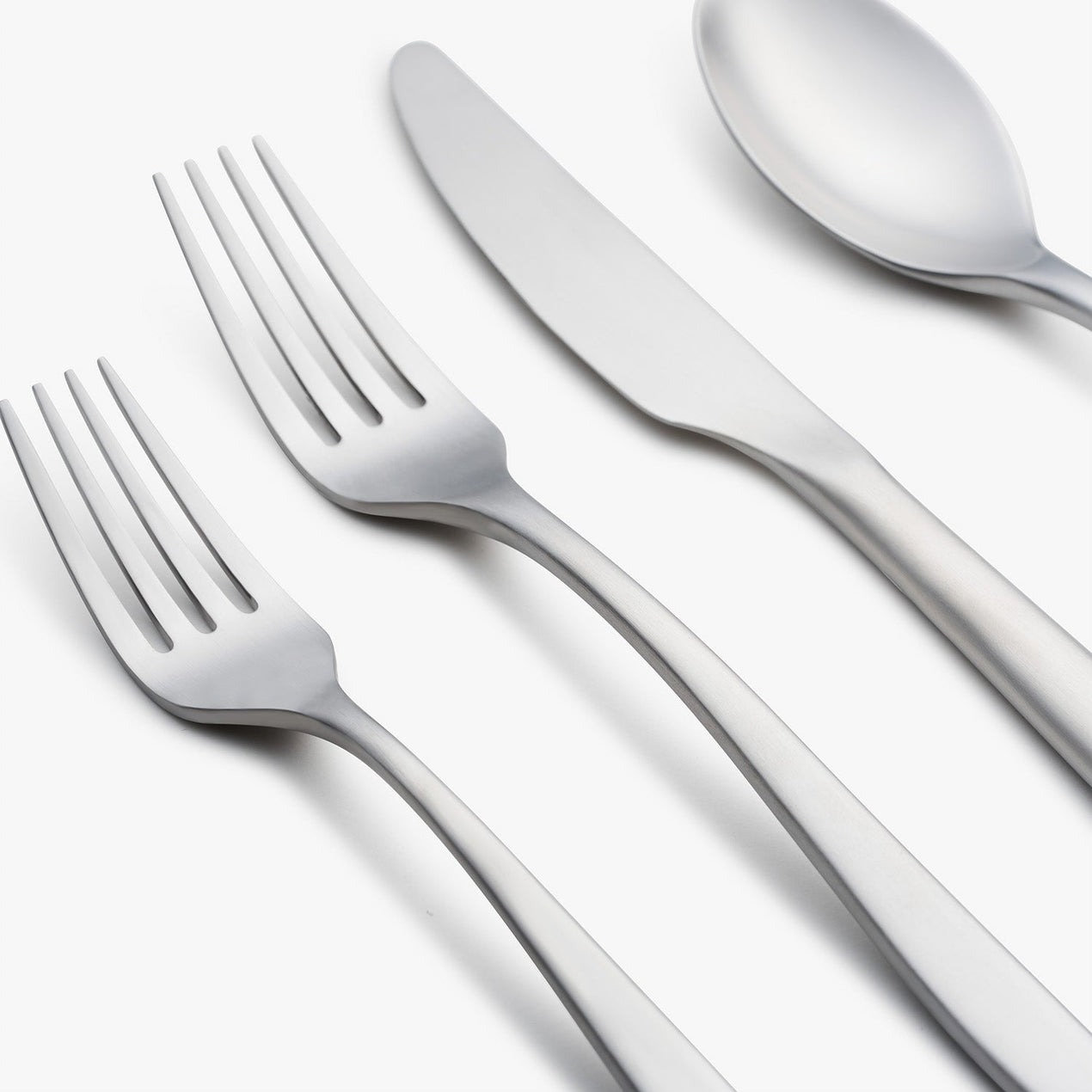 Averie 20 Piece Flatware Set, Service for 4, Silver Satin