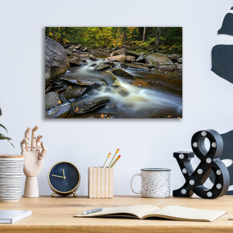 «Cascade Stream» par Rick Berk, art mural en verre acrylique, H 12 po x l 16 po x P 0,13 po