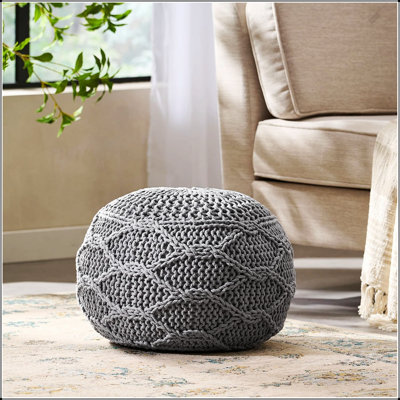 Repose-pieds en tricot de coton Malibu: un repose-pieds doux, élégant et polyvalent ou une assise supplémentaire pour les intérieurs modernes