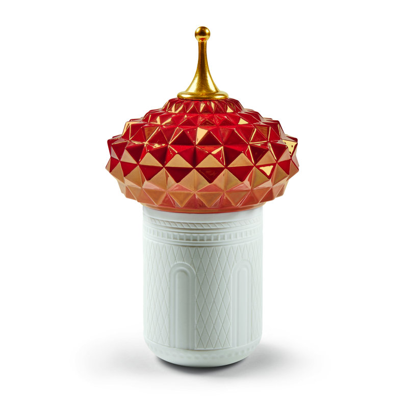 South Tower Scented Candle in Orange/White/Red/Gold