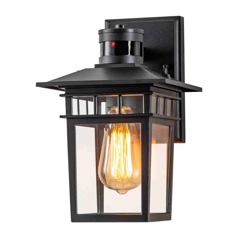 Wessels Wall Light