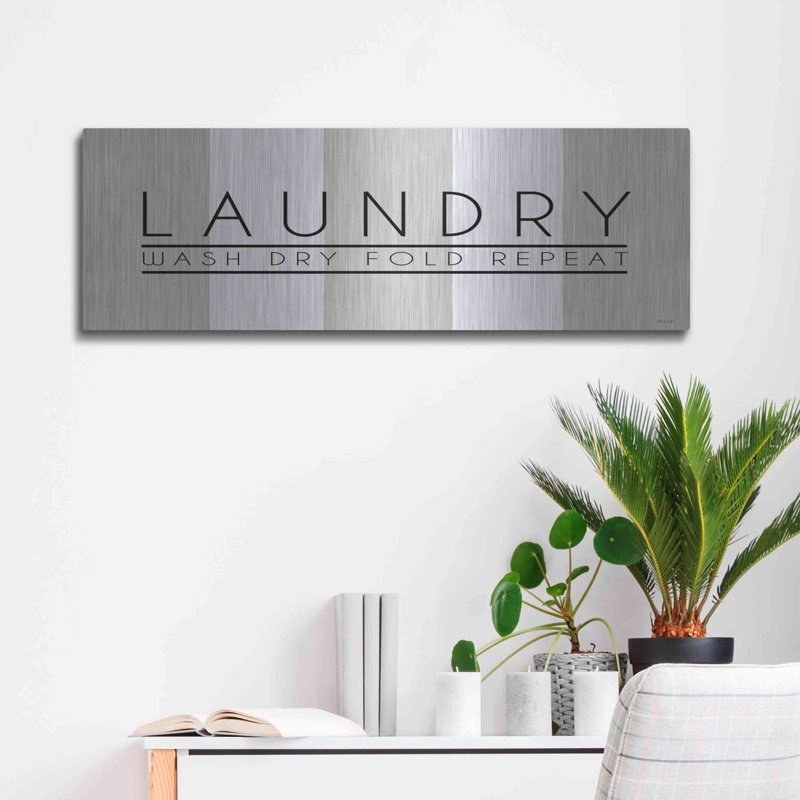 «Laundry - Wash, Dry, Fold, Répétez 1» par Cindy Jacobs, art mural en métal, H 12 po x l 36 po