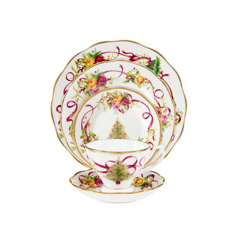 Old Country Roses Christmas 20.7cm Bone China Dinner Plate
