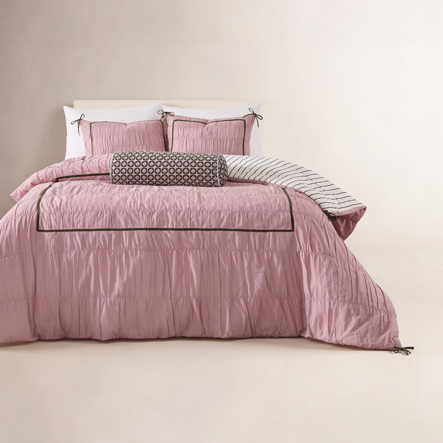 Ruched Hotel Cotton Comforter Set, Queen Comforter