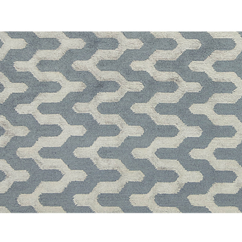 Hand Knotted Area Rug in Blue Amd Ivory, Rectangle 6' x 9'