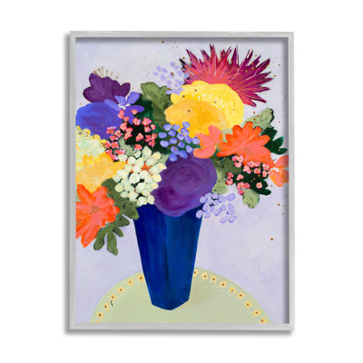 Arrangement floral tropical vif avec fleurs mauves et abstraites par Ruth Fromstein