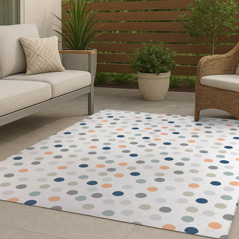 Tapis d'extérieur antidérapant Always Polka, Rectangulaire 8 pi x 10 pi