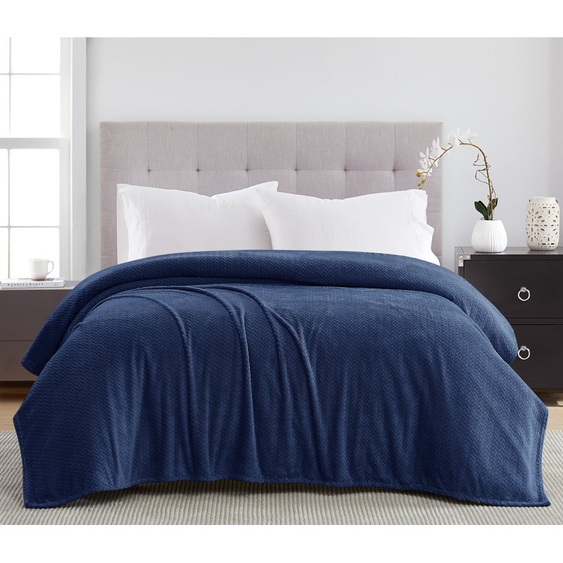 Herringbone Woven Jacquard Plush Blanket, King, Navy