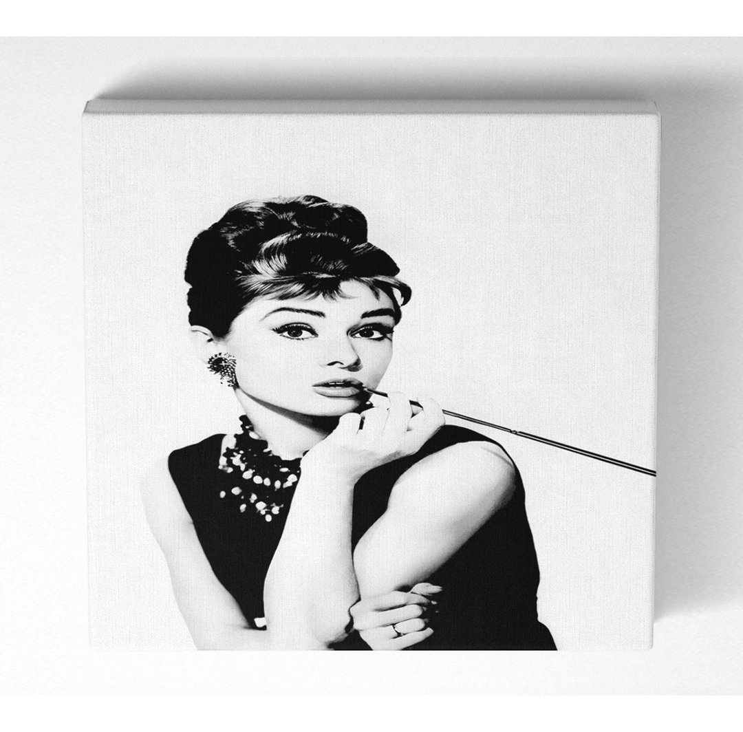 Audrey Hepburn Zigarette - Kunstdrucke auf Leinwand - Wrapped Canvas