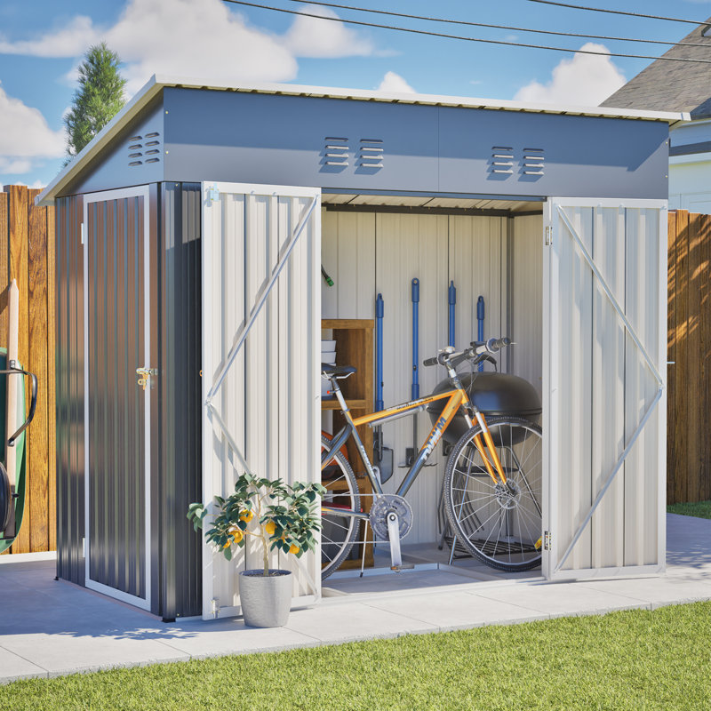Abri de jardin en métal de 2,4 m de large x 1,2 m de profondeur, avec toit incliné résistant aux intempéries, 4 aérations et deux entrées, pour le rangement d'outils extérieurs.