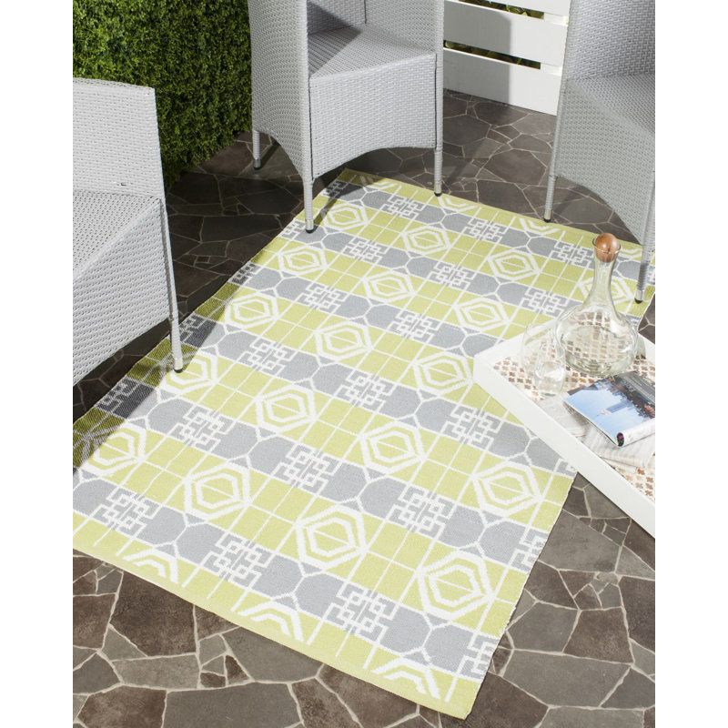 Truman Geometric Hand Woven Indoor / Outdoor Area Rug, Rectangle 152 x 244 cm