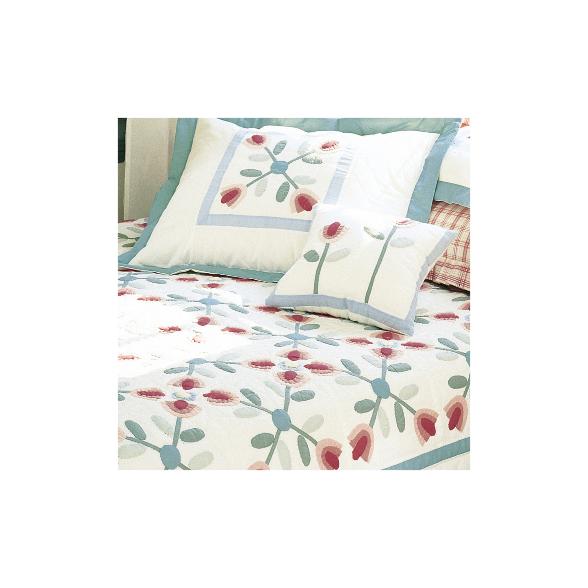 Tulip Garden Blue/Pink/Ivory Cotton Reversible Quilt, King Quilt