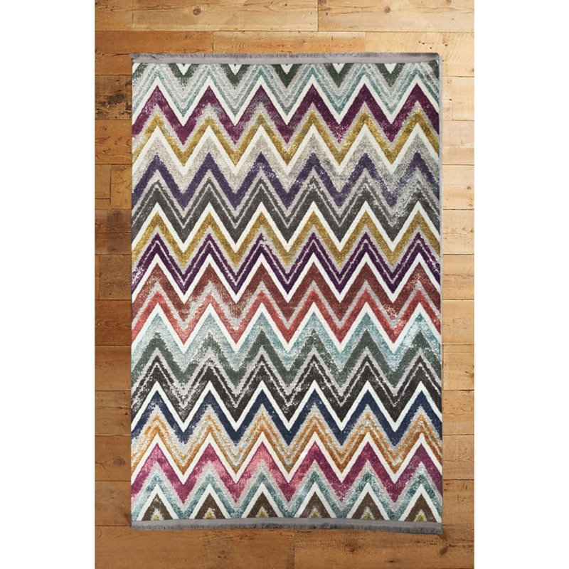 Tapis gris / vert / rouge en coton tissé à la machine Edrie, Rectangle 4 pi 11 po x 7 pi 7 po
