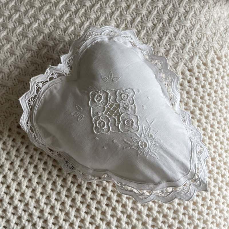 Sandra Vintage 2-Piece Heart Pillow Set, 9"H x 5.5"W