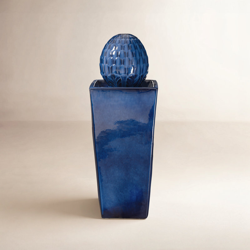 Fontaine surdimensionnée en céramique avec piédestal Ferrigno, Bleu