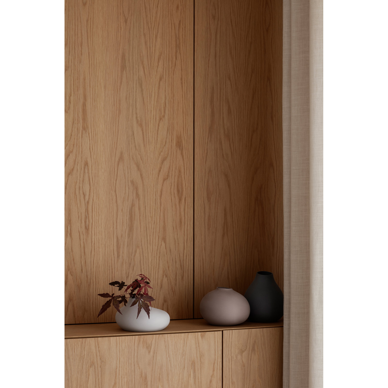 Nona Porcelain Table Vase