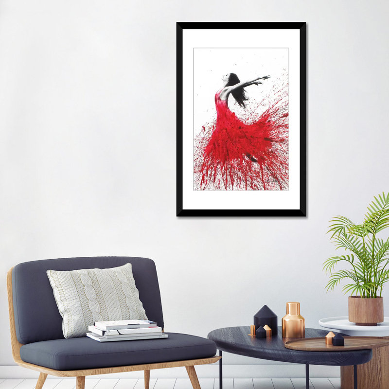 « rose danse », impression sur toile, Papier avec cadre noir, H 32 po x l 24 po x P 1 po, Blanc