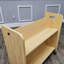 Chariot-bibliothèque en bois