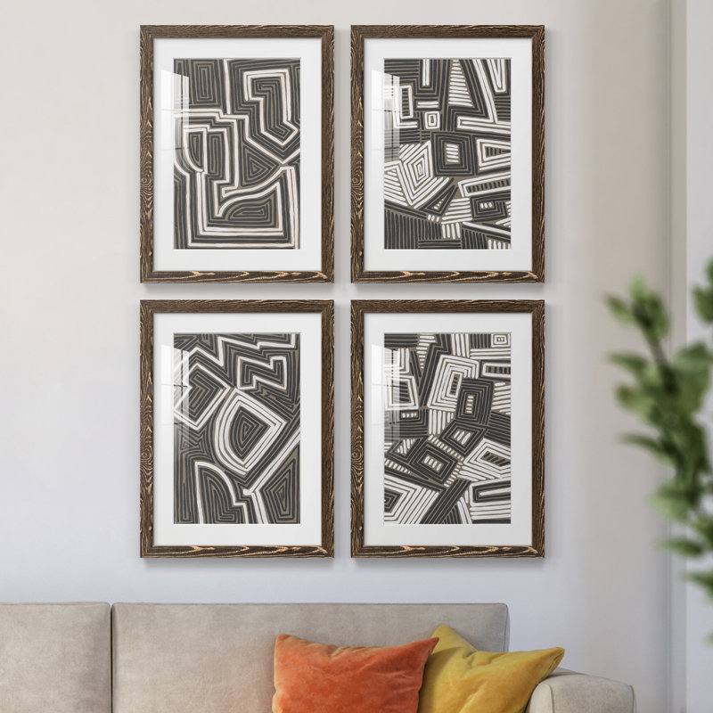 Abstract Maze I - Ensemble de 4 reproductions de cadres photo, H 37,5 po x l 110 po x P 1,5 po, Noyer