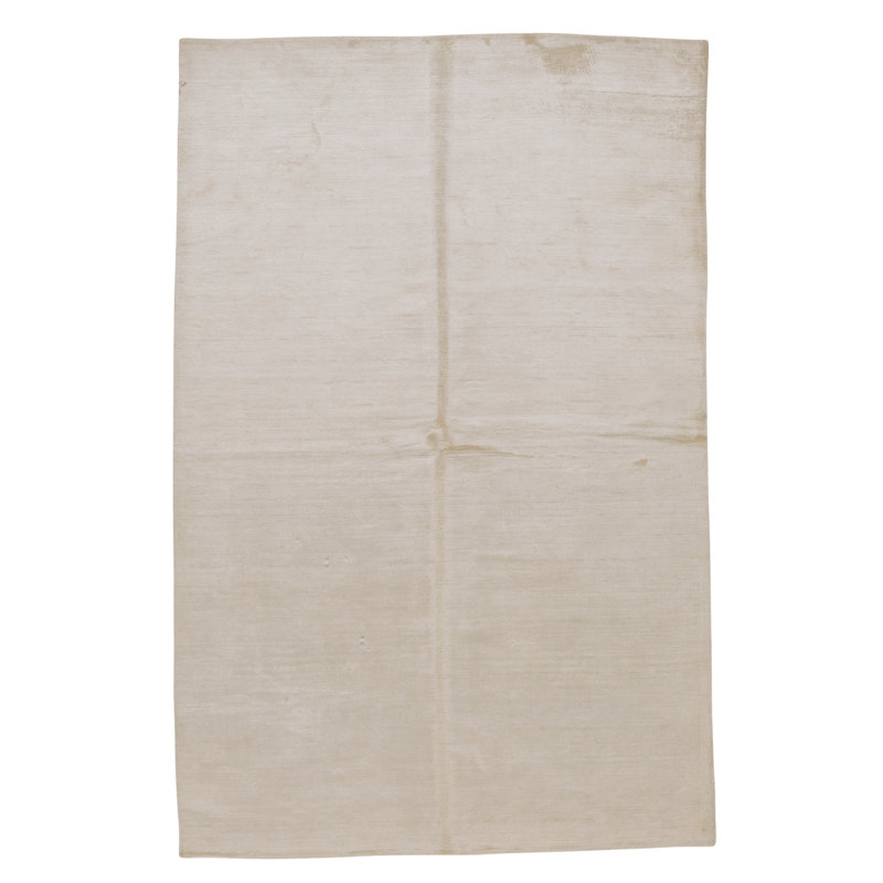 High-Quality Hand-Knotted White And Cream Area Rug