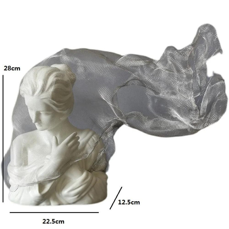Figurines & Sculptures