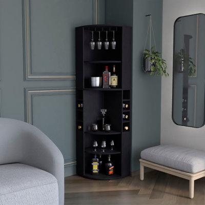 Armoire de bar Oban avec cinq tablettes, huit casiers à bouteilles et vaporisateur